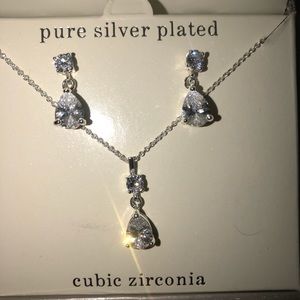 Teardrop necklace and earring set silver plated